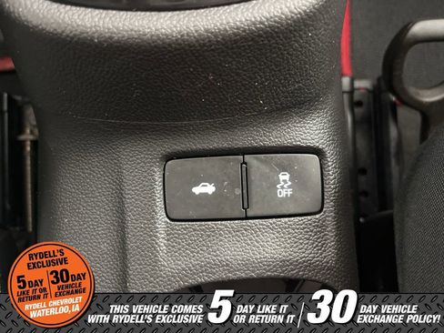 Used 2017 Chevrolet Sonic LT w/ Convenience Package FWD image 22