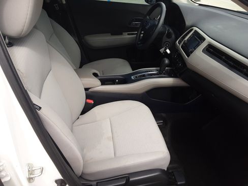 Used 2021 Honda HR-V LX image 17