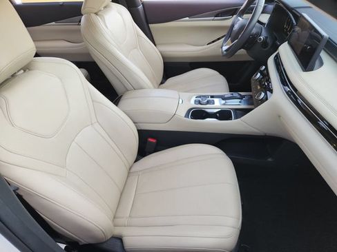 Used 2023 INFINITI QX60 Luxe w/ Cargo Package FWD image 12