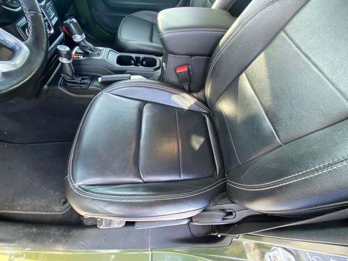 Used 2021 Jeep Wrangler Unlimited Sahara w/ Uconnect 4C Nav & Sound Group image 21