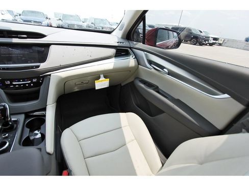 New 2026 Cadillac XT5 Premium Luxury w/ Driver Assist Package FWD image 10
