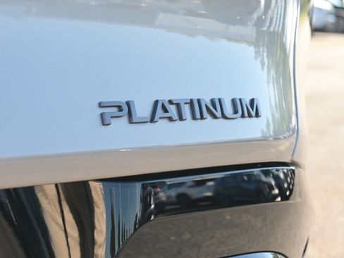 Certified 2025 Nissan Murano Platinum w/ Cargo Package image 10