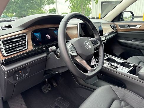 Used 2026 Volkswagen Atlas SE AWD/4WD image 10