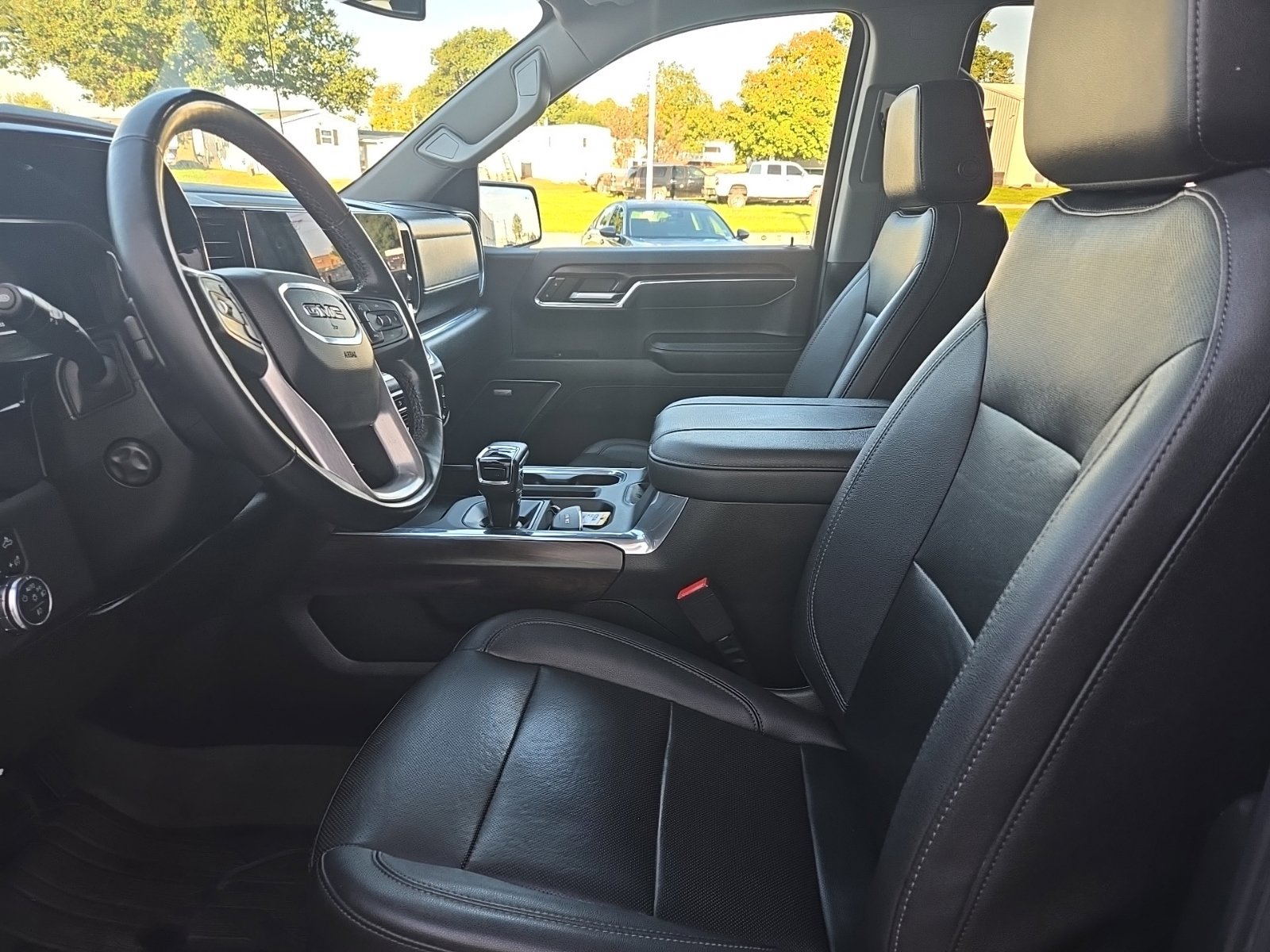 Used 2023 GMC Sierra 1500 SLT w/ SLT Premium Plus Package AWD/4WD image 20