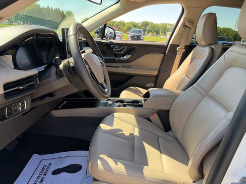 Used 2023 Lincoln Corsair FWD image 15