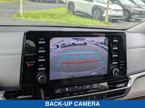 Used 2023 Toyota Sienna XLE image 22