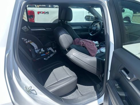 Used 2026 GMC Terrain Elevation w/ Elevation Premium Package FWD image 14