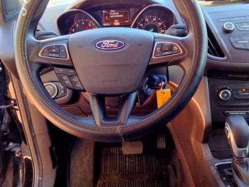 Used 2019 Ford Escape S image 13