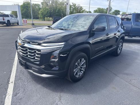 Used 2025 Chevrolet Equinox LT FWD image 5