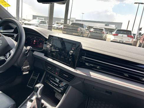 Used 2025 Volkswagen Jetta GLI Autobahn FWD image 15