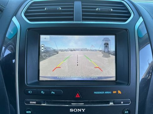 Used 2016 Ford Explorer Platinum image 49