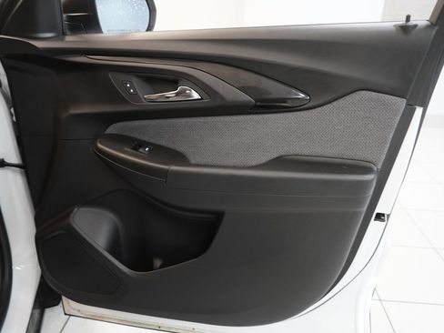 Used 2021 Chevrolet TrailBlazer LS FWD image 30