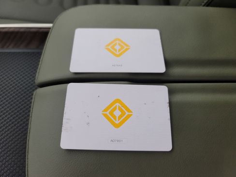 Used 2024 Rivian R1S Adventure image 31