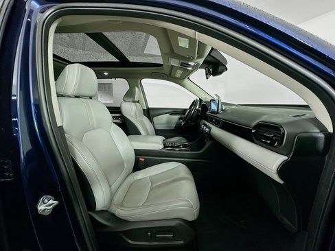 Used 2023 Honda Pilot Touring image 32