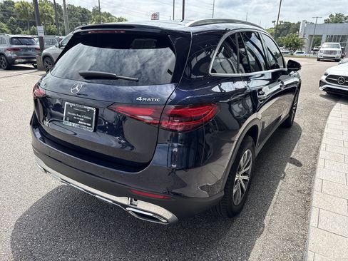 Used 2024 Mercedes-Benz GLC 300 4MATIC image 4