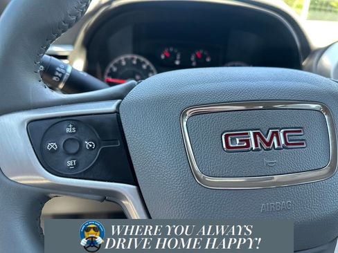 Used 2018 GMC Acadia SLE image 14