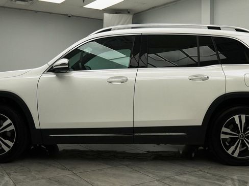 Used 2025 Mercedes-Benz GLB 250 GLB 250 image 9