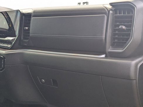 Used 2022 Chevrolet Silverado 1500 LT image 21