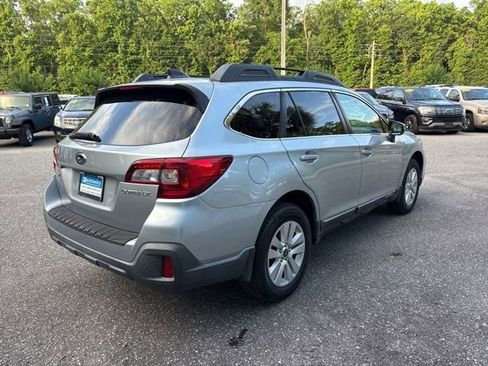 Used 2019 Subaru Outback 2.5i Premium AWD/4WD image 5