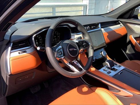 New 2026 Jaguar F-PACE R-Dynamic S image 4