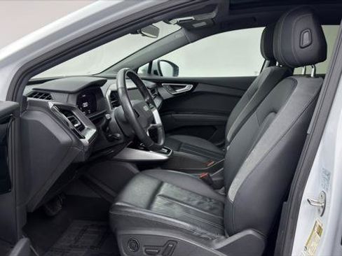 Used 2023 Audi Q4 e-tron Premium RWD image 14