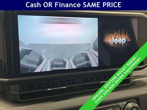 Used 2024 Jeep Wrangler Unlimited w/ Convenience Group AWD/4WD image 23
