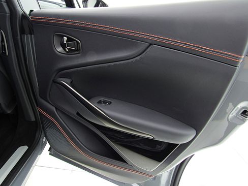 Used 2023 Aston Martin DBX AWD/4WD image 44