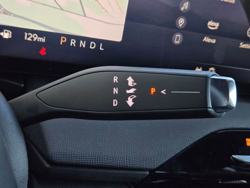 Used 2025 Buick Enclave Preferred image 24