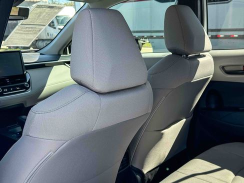 Used 2026 Toyota Corolla Cross LE image 17