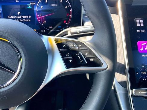 Used 2026 Mercedes-Benz GLC 300 4MATIC image 21