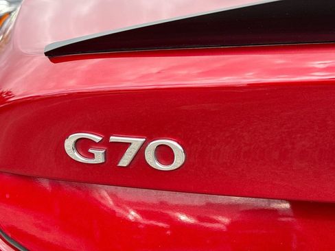 Used 2020 Genesis G70 2.0T image 11