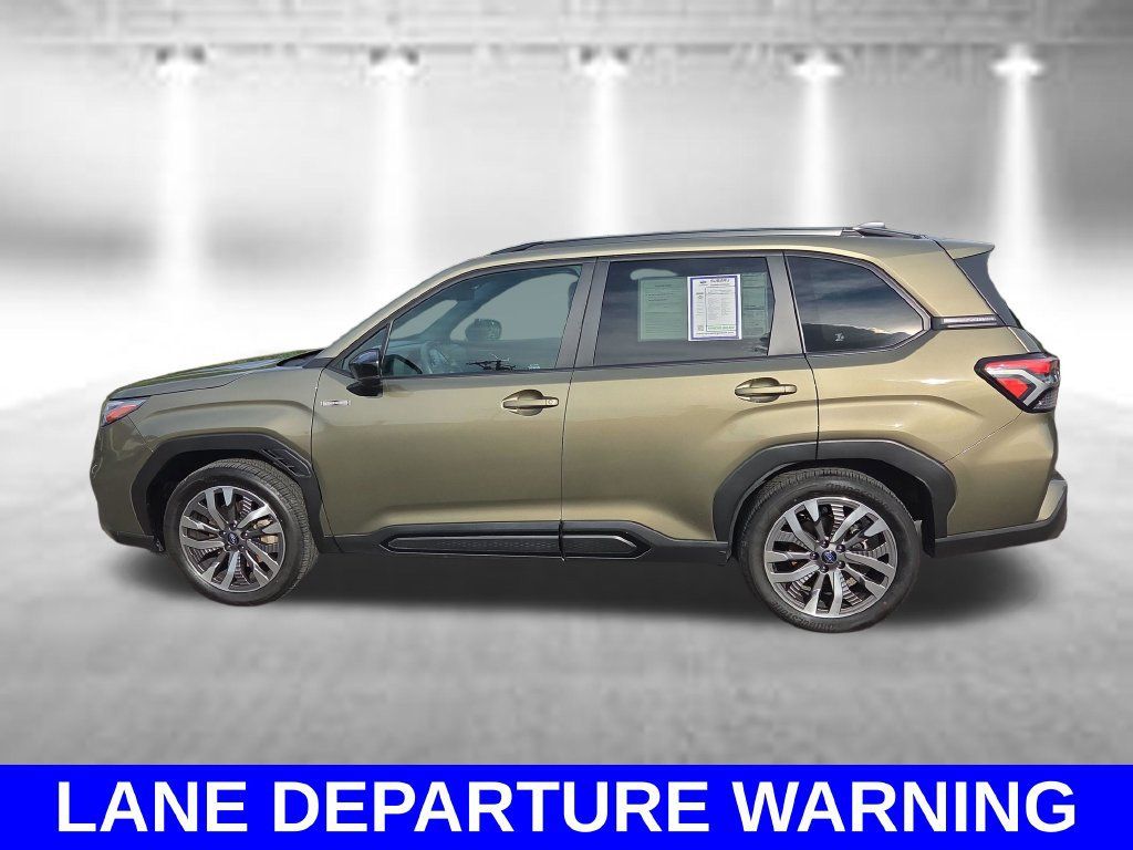 Used 2025 Subaru Forester Touring AWD/4WD image 8