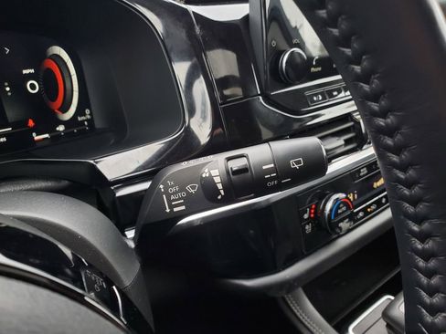 Used 2023 Nissan Pathfinder Platinum image 24