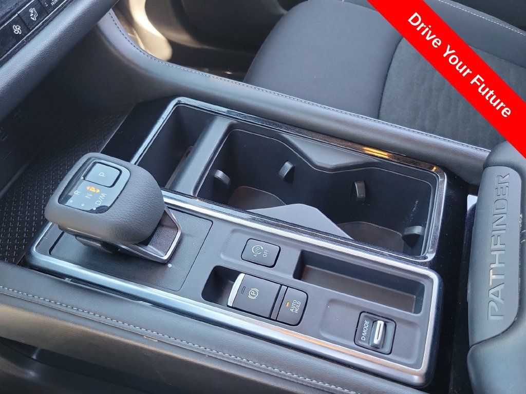 Used 2025 Nissan Pathfinder SV FWD image 13
