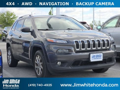 Used 2016 Jeep Cherokee Latitude AWD/4WD image 1