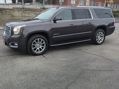 Used 2018 GMC Yukon XL Denali w/ Open Road Package image 3