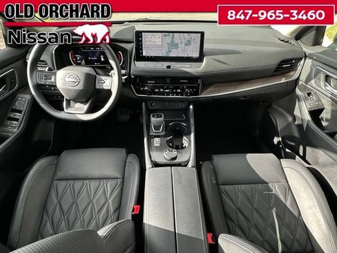Used 2026 Nissan Rogue Platinum w/ Platinum Premium Package AWD/4WD image 14