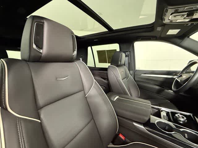 Used 2026 Cadillac Escalade Sport AWD/4WD image 34