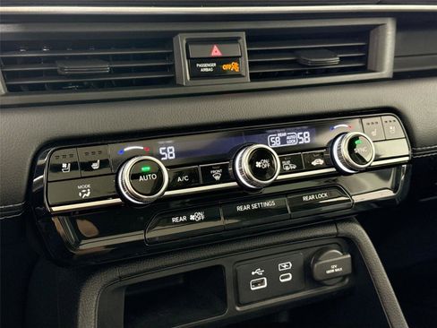 Used 2023 Honda Pilot Elite image 27