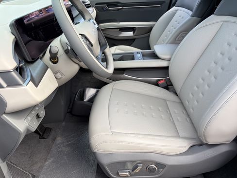 New 2026 Kia EV9 Wind AWD/4WD image 17