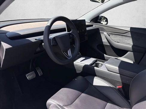 Used 2026 Tesla Model Y Performance AWD/4WD image 9
