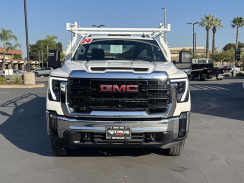 New 2024 GMC Sierra 3500 Pro image 2
