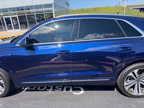 Used 2022 Audi Q8 Prestige AWD/4WD image 12
