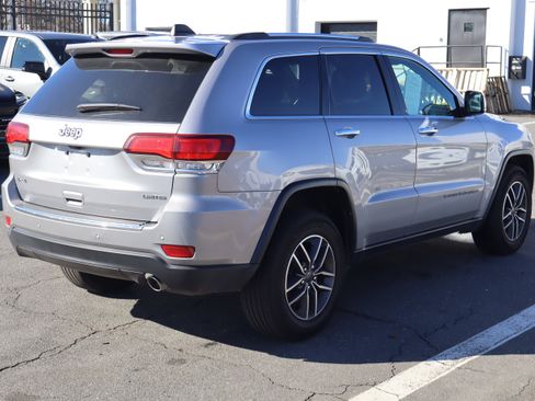 Used 2020 Jeep Grand Cherokee Limited image 10