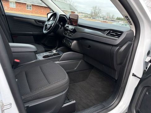 Used 2025 Ford Escape Active image 17
