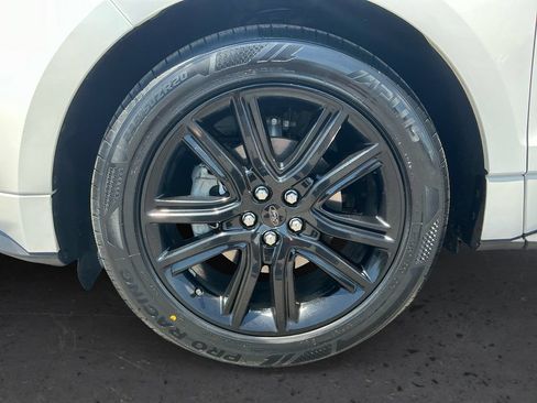 Certified 2020 Ford Edge ST-Line FWD image 13