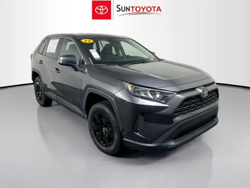 Used 2022 Toyota RAV4 LE FWD image 1