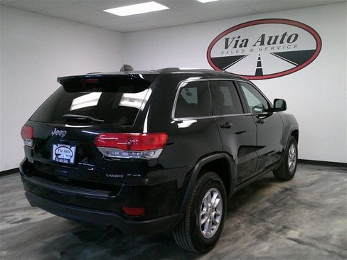 Used 2019 Jeep Grand Cherokee Laredo image 9