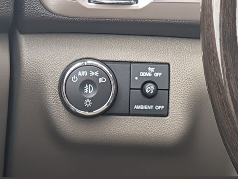 Used 2016 GMC Acadia Denali AWD/4WD image 26