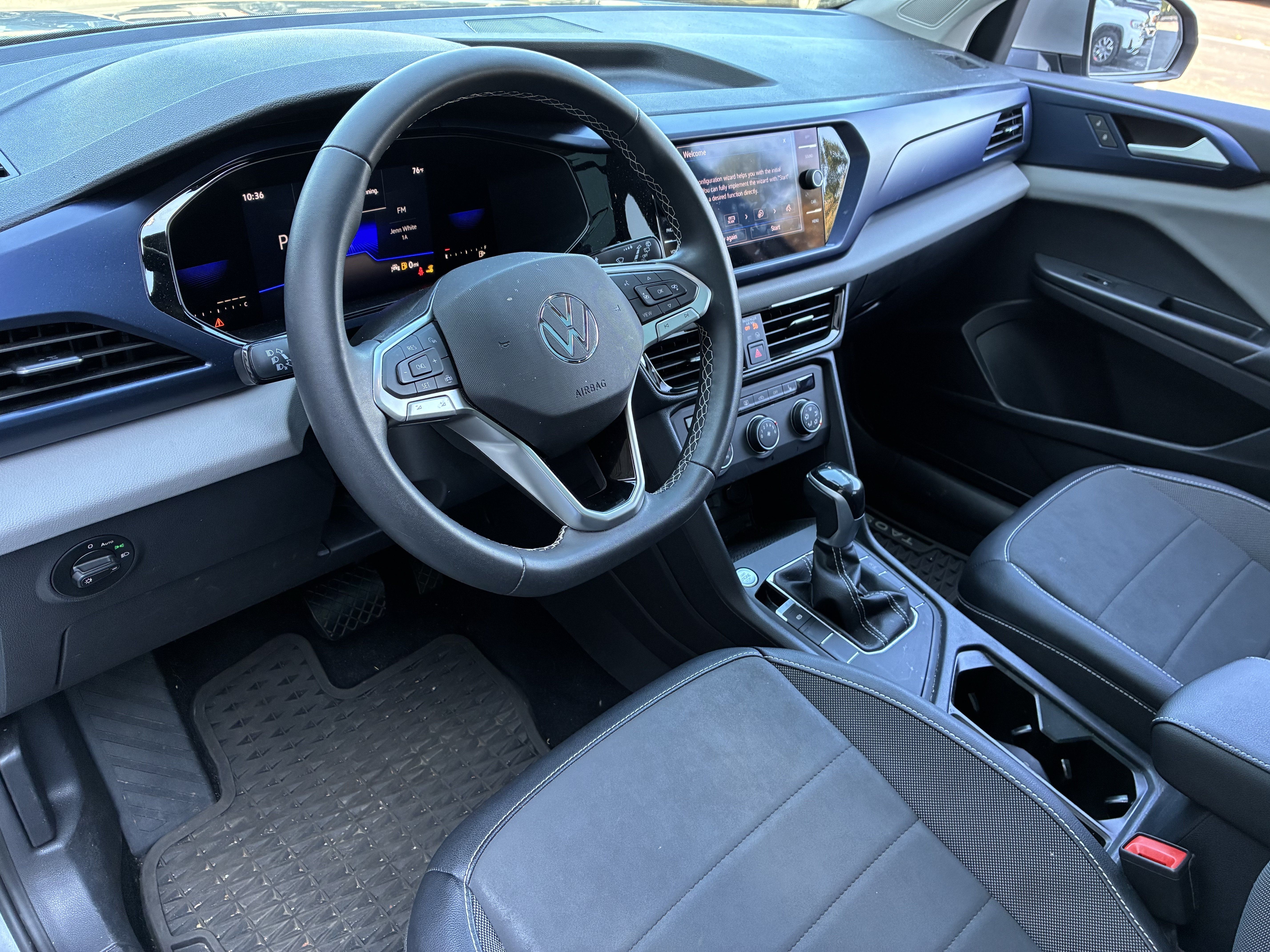 Certified 2022 Volkswagen Taos SE w/ Panoramic Sunroof Package FWD image 16